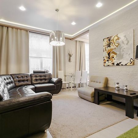 Swedish Apartment At Romanovskaia 22 ミンスク エクステリア 写真