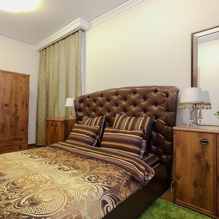 Swedish Apartment At Romanovskaia 22 ミンスク エクステリア 写真