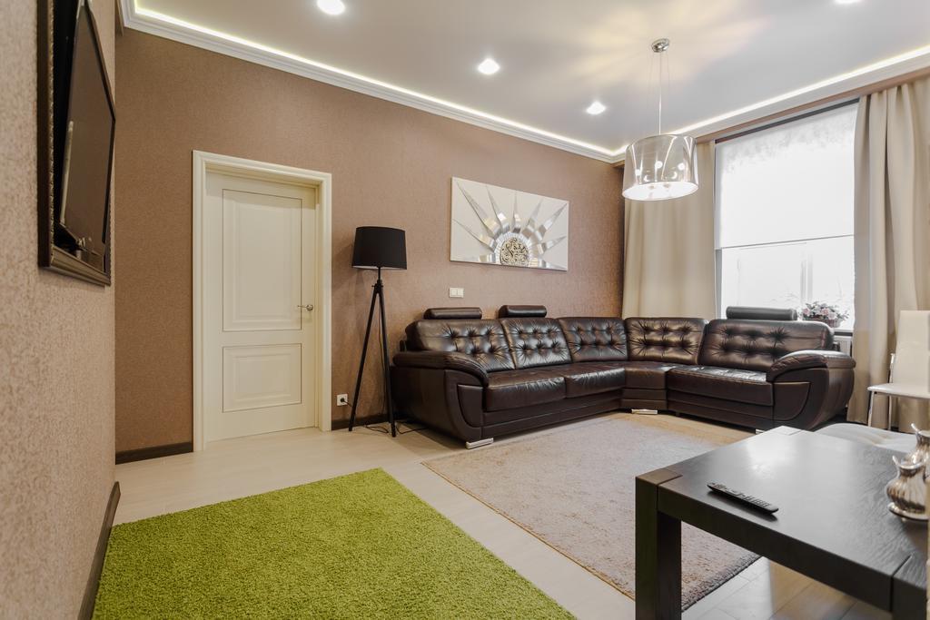 Swedish Apartment At Romanovskaia 22 ミンスク エクステリア 写真