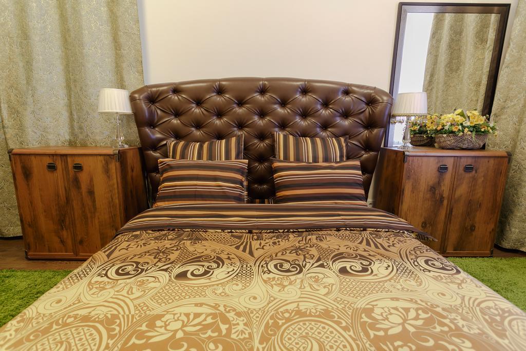 Swedish Apartment At Romanovskaia 22 ミンスク エクステリア 写真